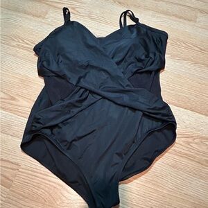 Embrace your‎ curves by miracle brands one piece swimsuit 3X